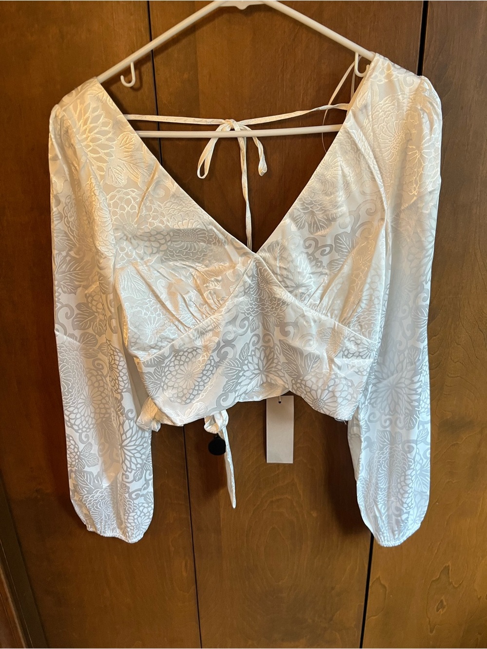 White Floral Jacquard V-Neck Long Sleeve Crop Top